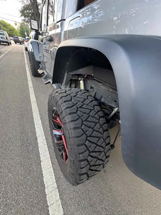 2020 Jeep JT Gladiator - Image 14 of 16