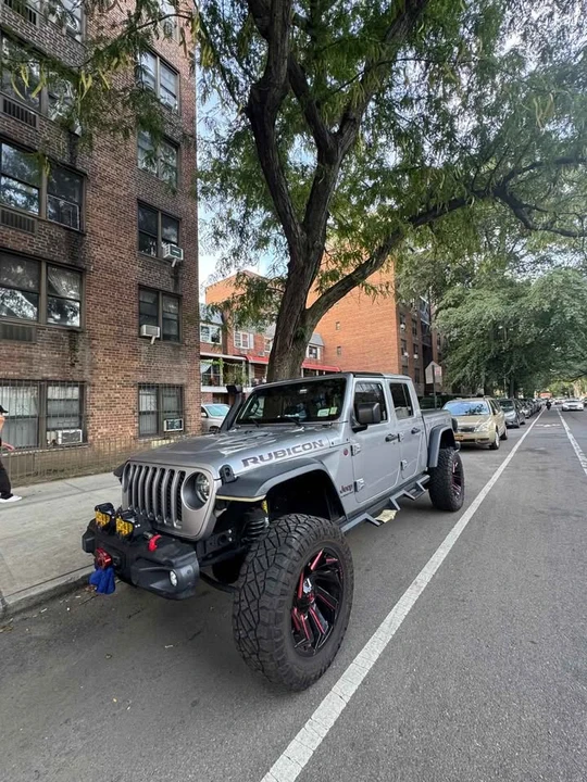 2020 Jeep JT Gladiator - Image 2 of 16