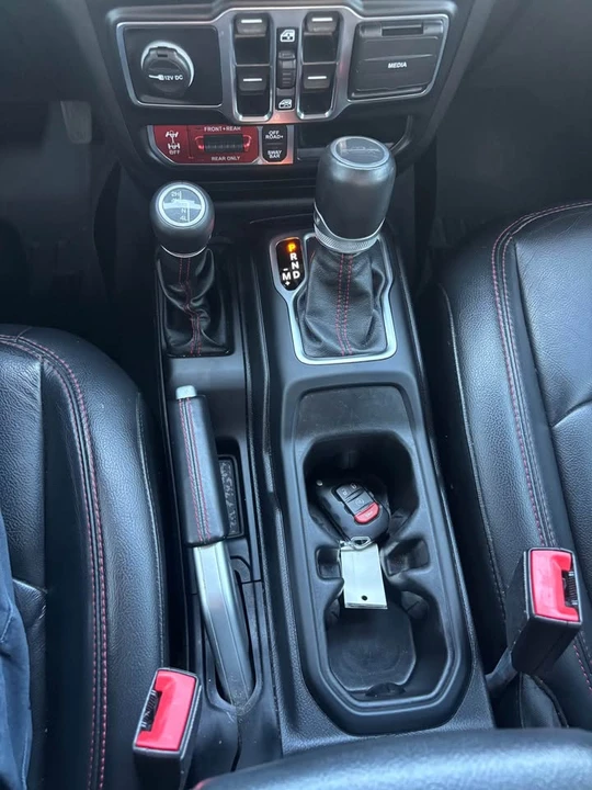 2020 Jeep JT Gladiator - Image 12 of 15