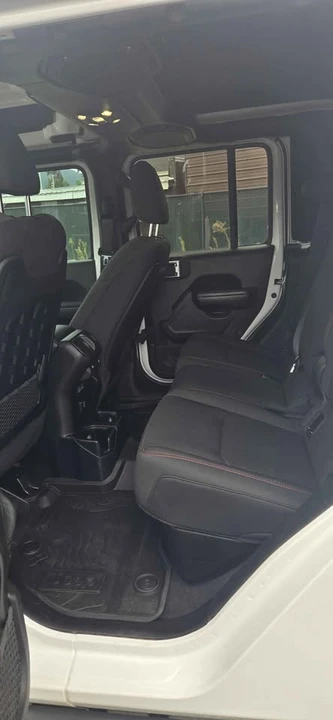 2020 Jeep JT Gladiator - Image 14 of 15
