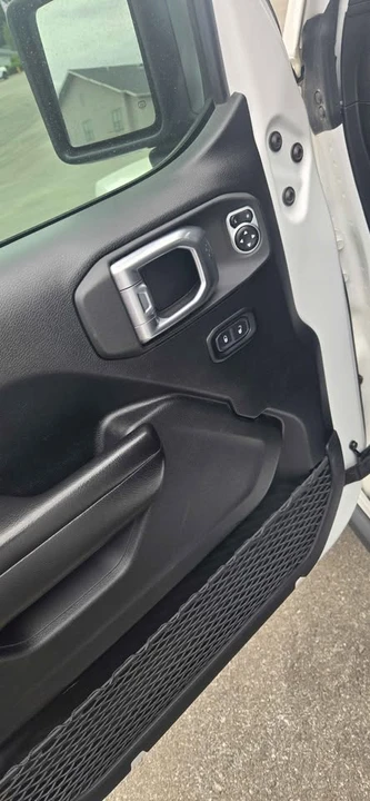 2020 Jeep JT Gladiator - Image 10 of 15