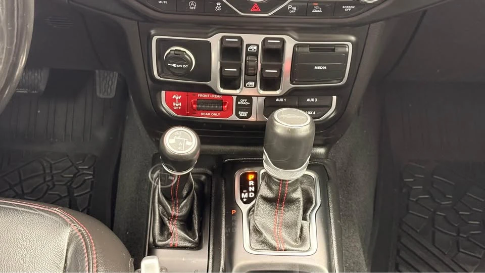 2020 Jeep JT Gladiator - Image 15 of 19