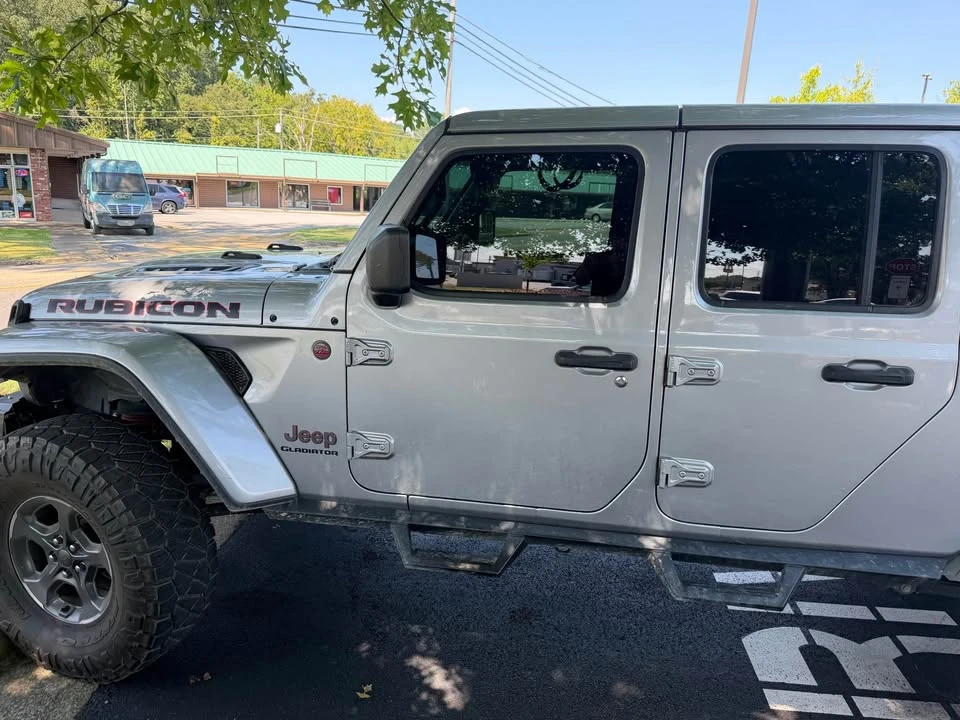 2020 Jeep JT Gladiator - Image 2 of 5