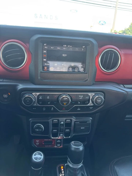 2020 Jeep JT Gladiator - Image 11 of 15