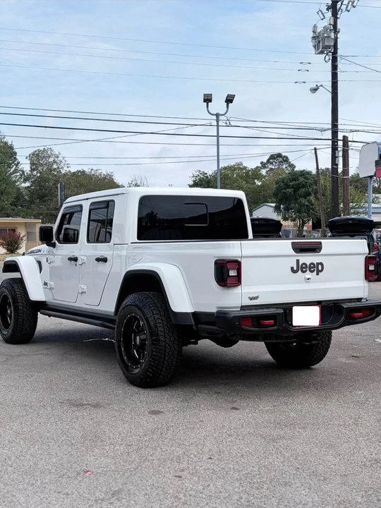 2020 Jeep JT Gladiator - Image 8 of 9