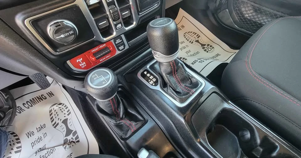 2020 Jeep JT Gladiator - Image 14 of 19