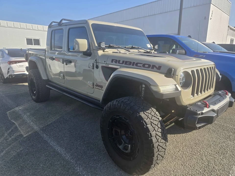 2020 Jeep JT Gladiator - Image 2 of 15