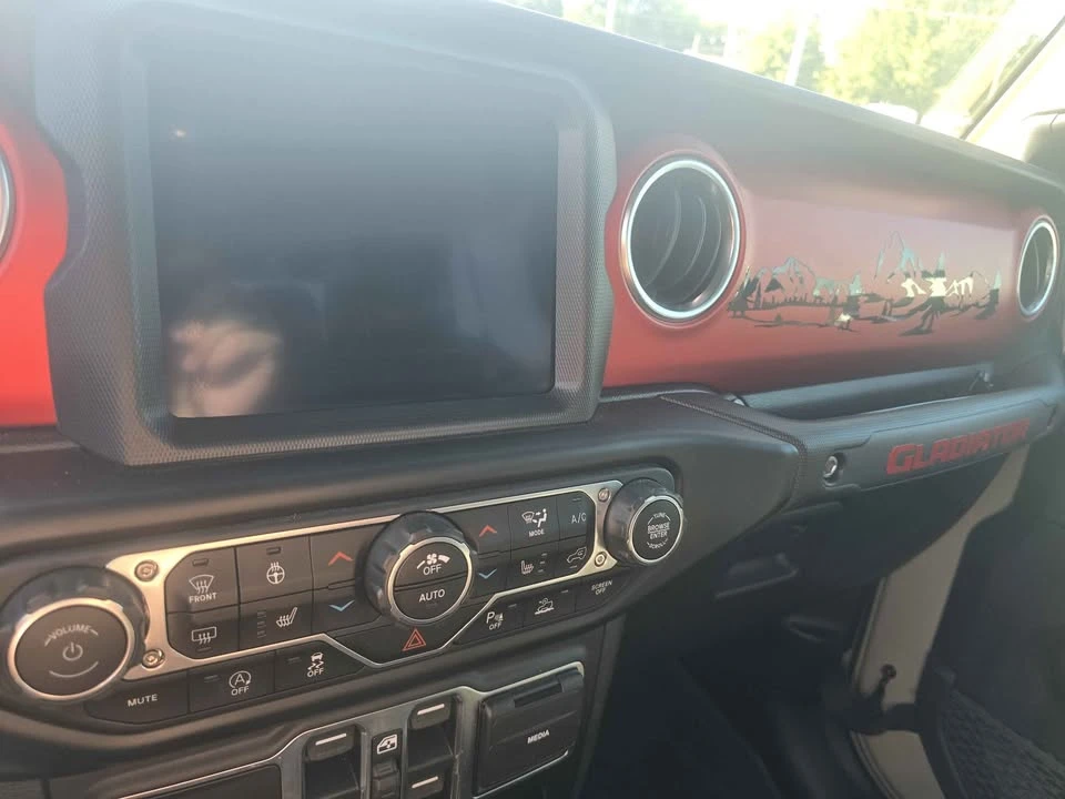 2020 Jeep JT Gladiator - Image 11 of 15