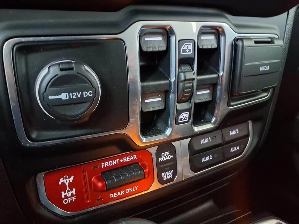 2020 Jeep JT Gladiator - Image 15 of 20