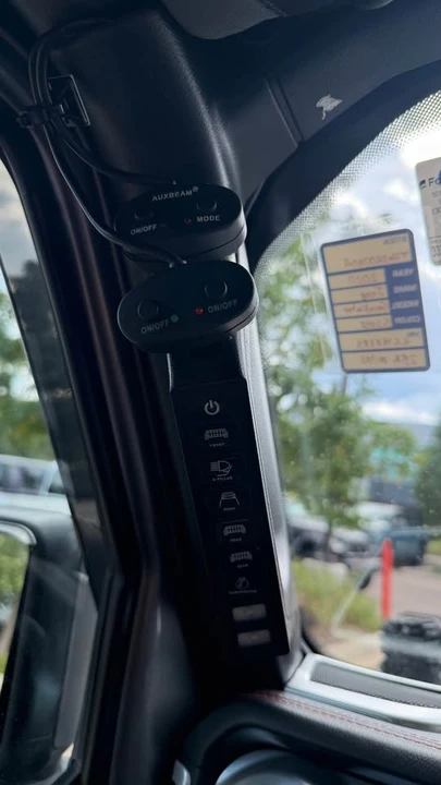2020 Jeep JT Gladiator - Image 10 of 17