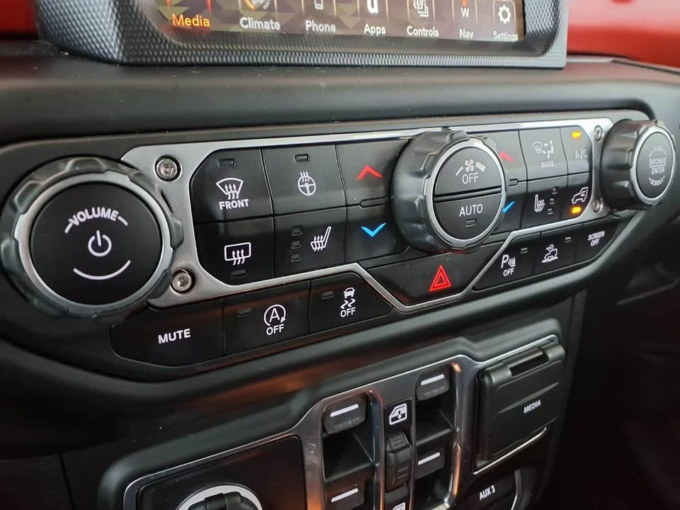 2020 Jeep JT Gladiator - Image 14 of 20