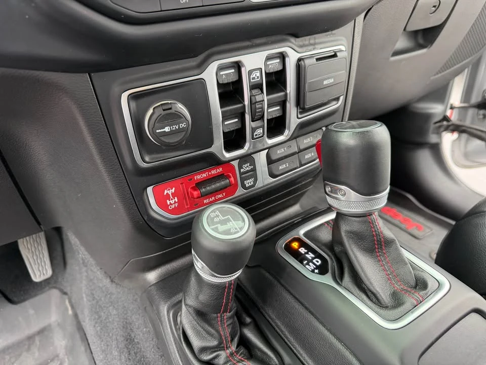 2020 Jeep JT Gladiator - Image 11 of 20