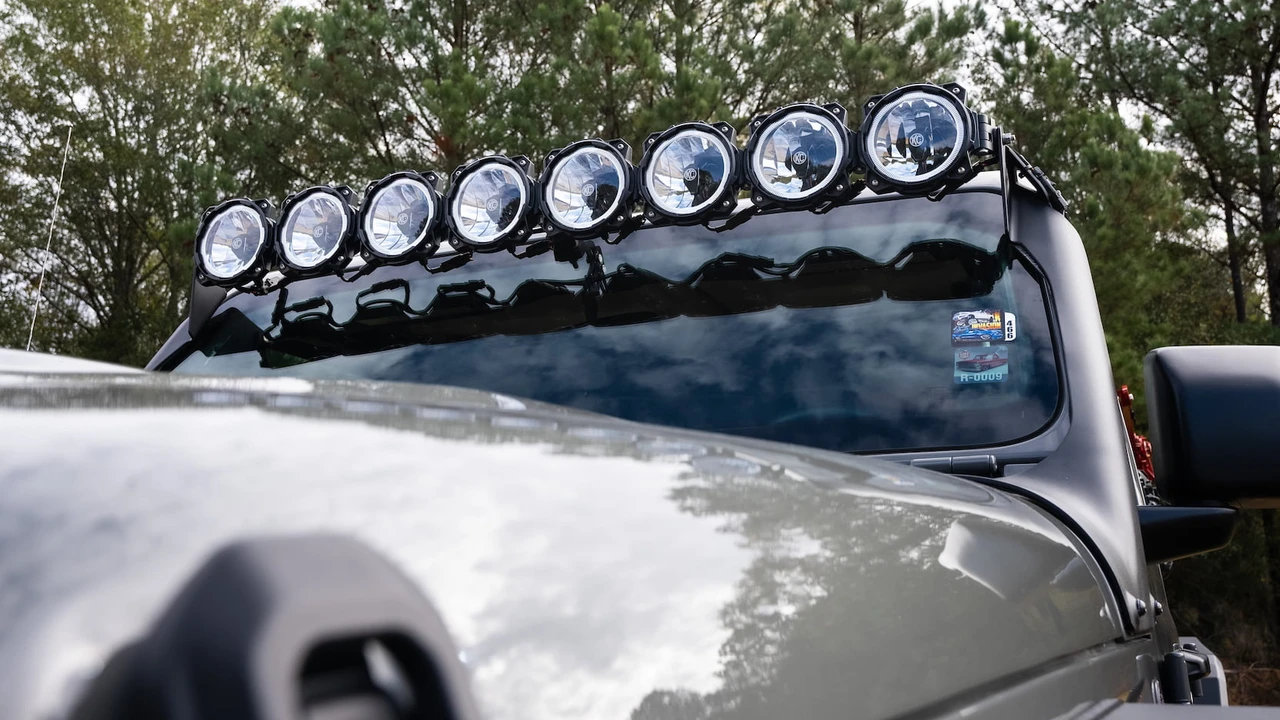 2020 Jeep JT Gladiator - Image 8 of 15