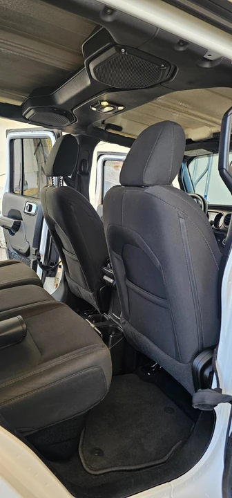 2020 Jeep JT Gladiator - Image 27 of 31