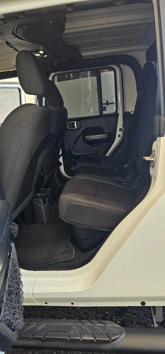 2020 Jeep JT Gladiator - Image 24 of 31