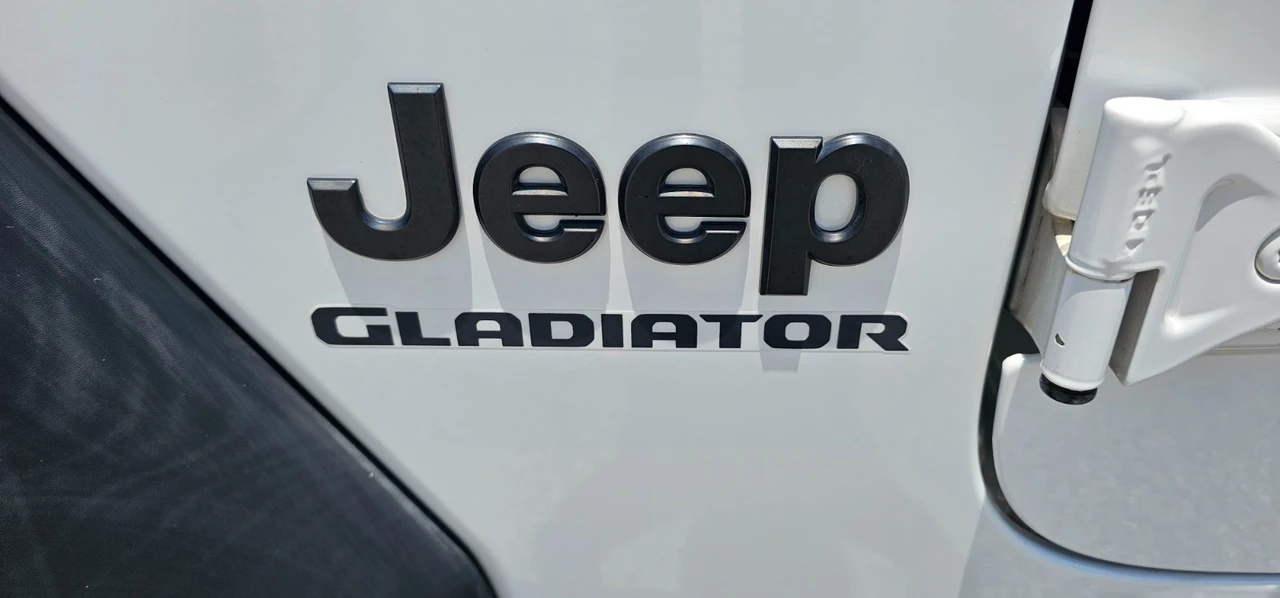 2020 Jeep JT Gladiator - Image 12 of 31