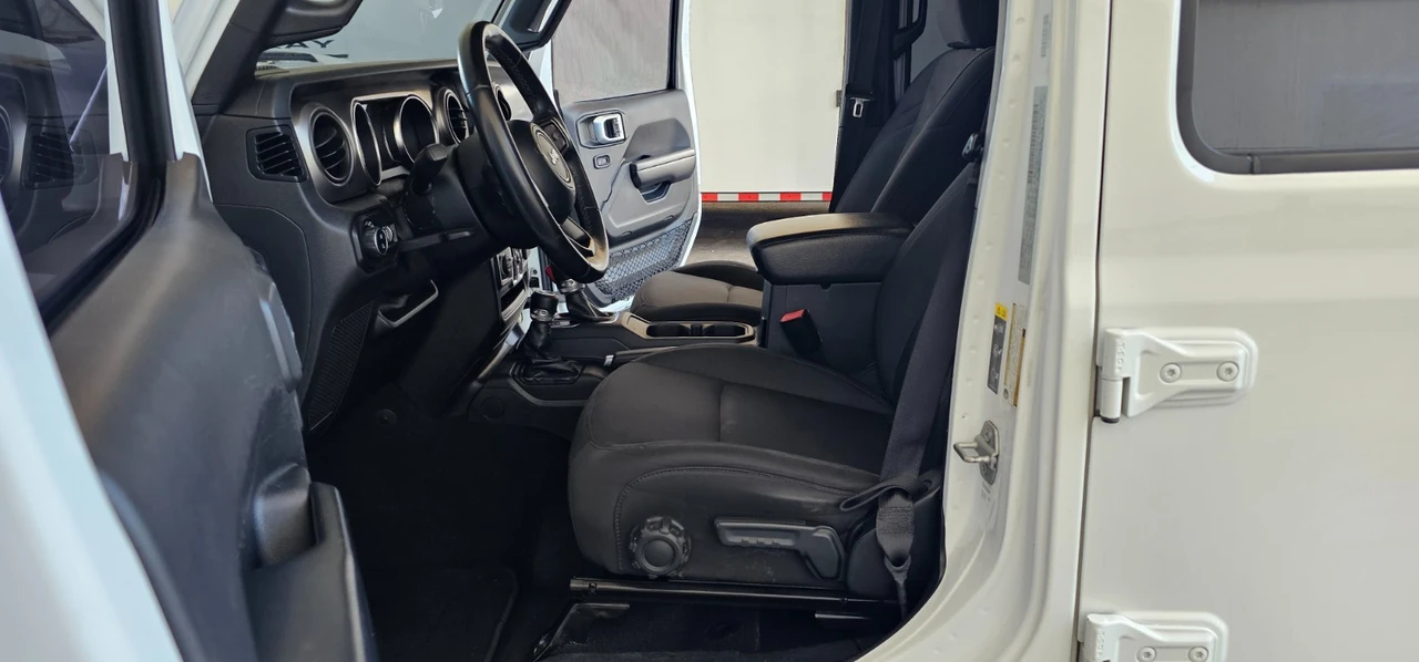 2020 Jeep JT Gladiator - Image 15 of 31