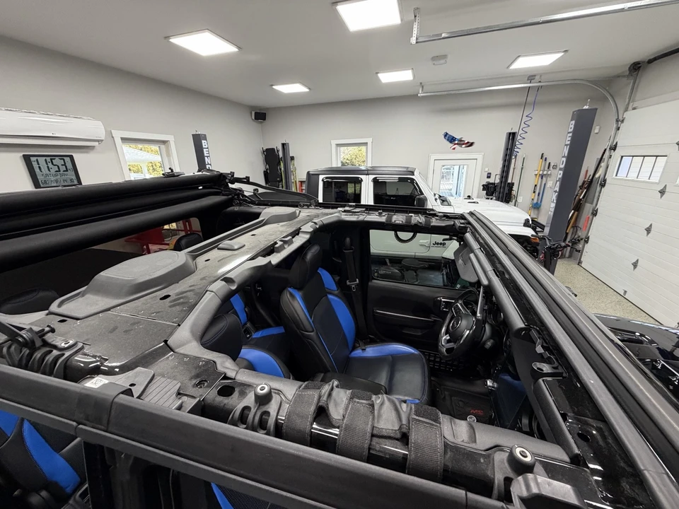 2020 Jeep - Image 23 of 23