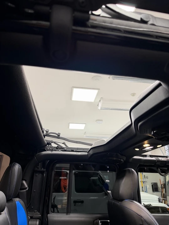 2020 Jeep - Image 22 of 23