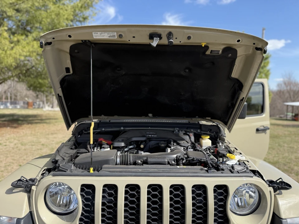 2020 Jeep JT Gladiator - Image 11 of 23