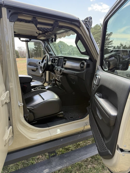 2020 Jeep JT Gladiator - Image 12 of 23