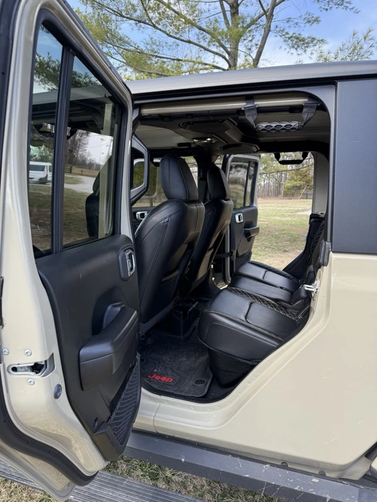 2020 Jeep JT Gladiator - Image 15 of 23