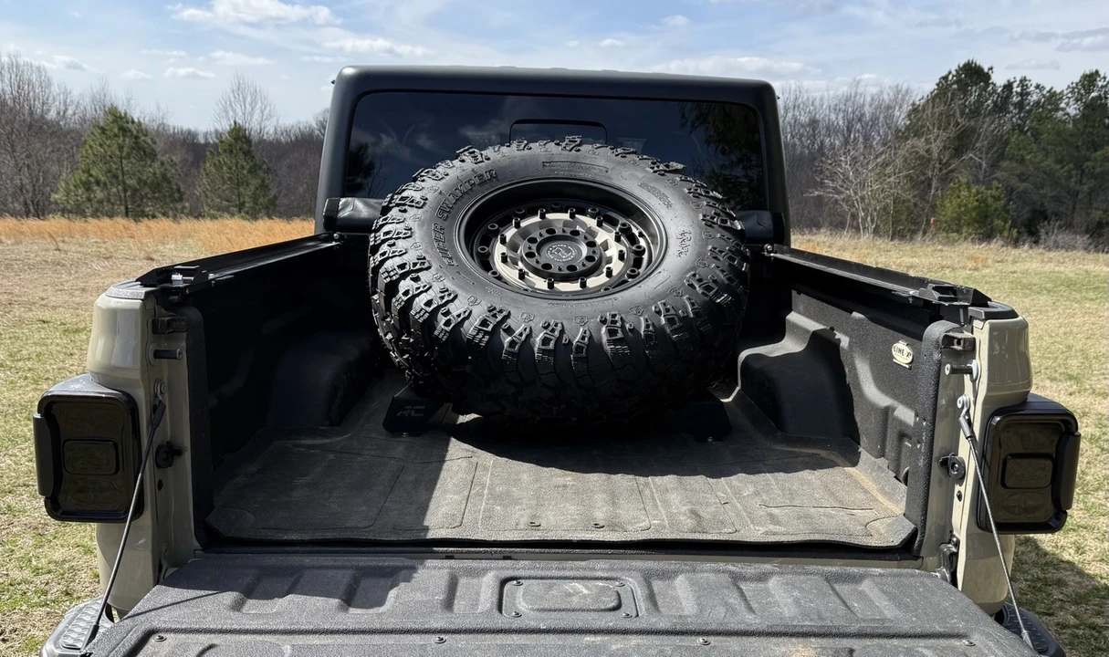 2020 Jeep JT Gladiator - Image 22 of 23