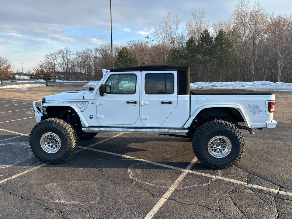2020 Jeep JT Gladiator - Image 5 of 31