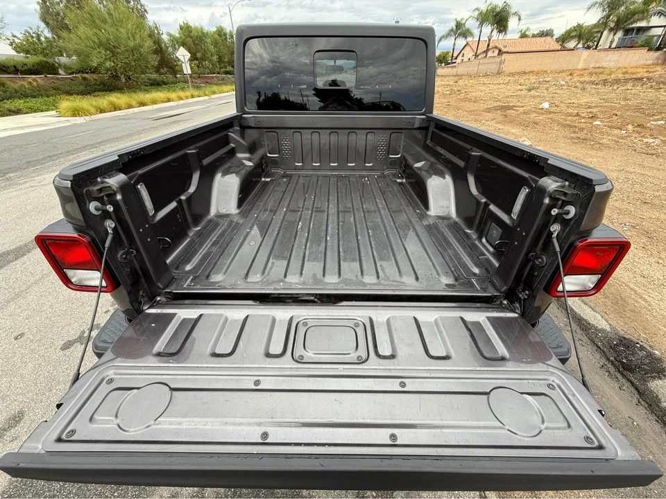 2020 Jeep JT Gladiator - Image 11 of 12