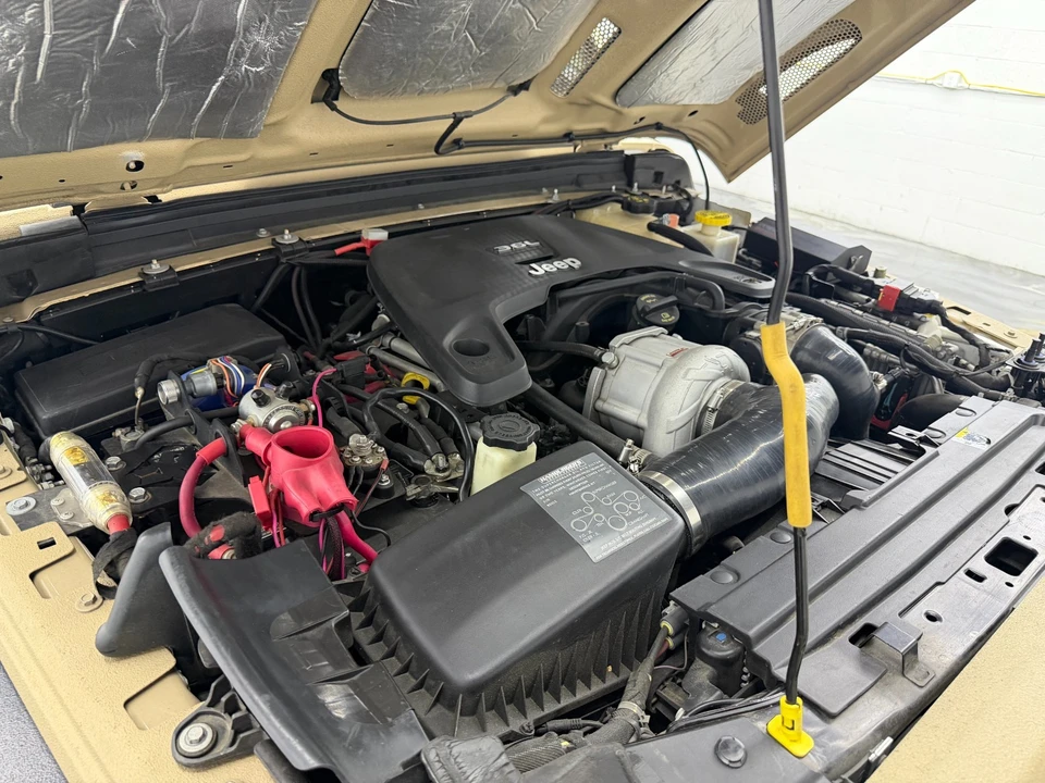 2020 Jeep JT Gladiator - Image 24 of 31