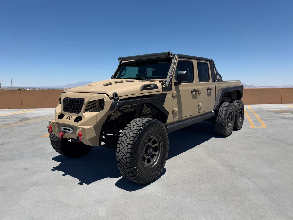 2020 Jeep JT Gladiator - Image 2 of 31