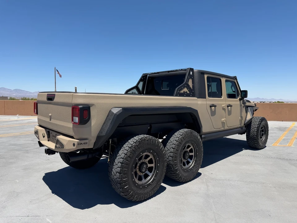 2020 Jeep JT Gladiator - Image 7 of 31