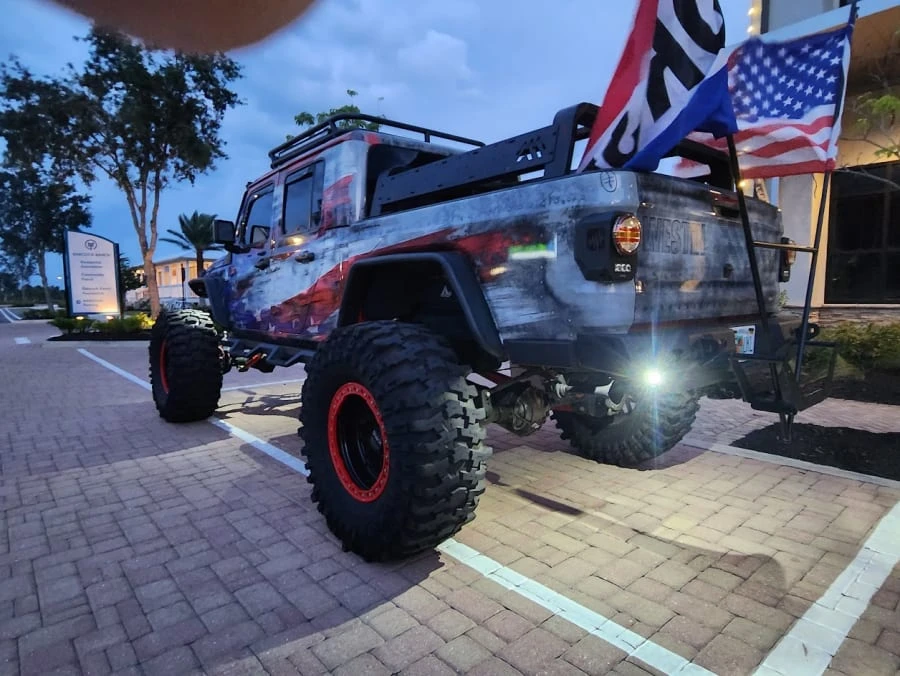 2020 Jeep JT Gladiator - Image 8 of 27