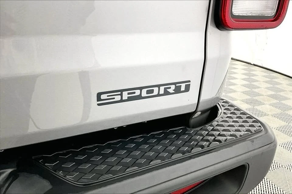 2020 Jeep JT Gladiator - Image 14 of 20