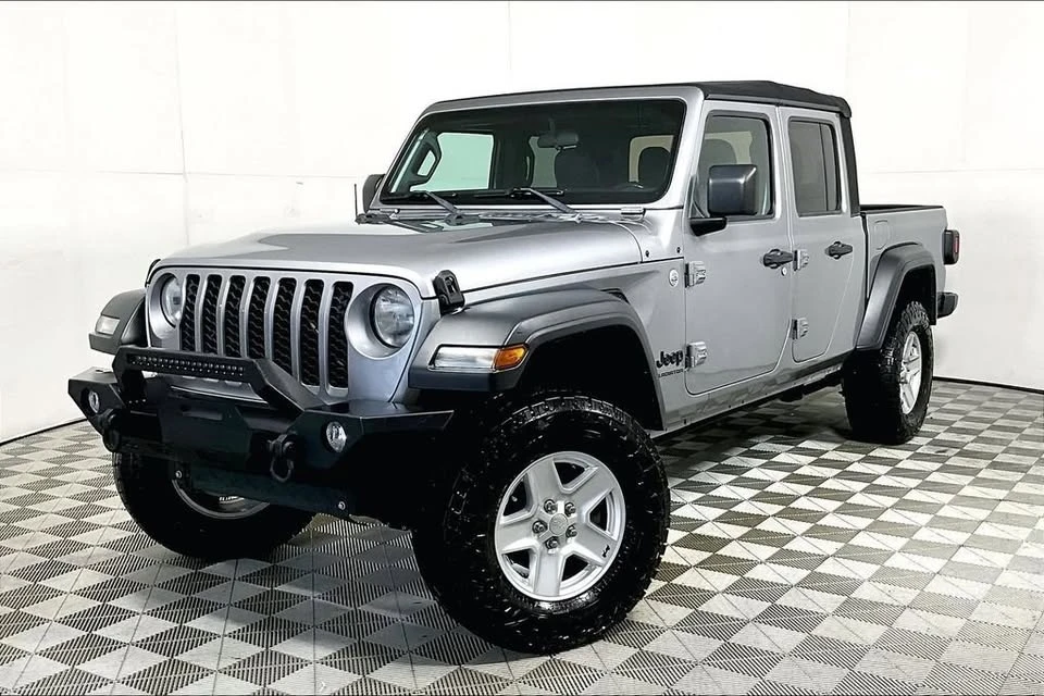 2020 Jeep JT Gladiator - Image 2 of 20