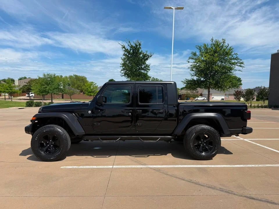 2020 Jeep JT Gladiator - Image 2 of 11