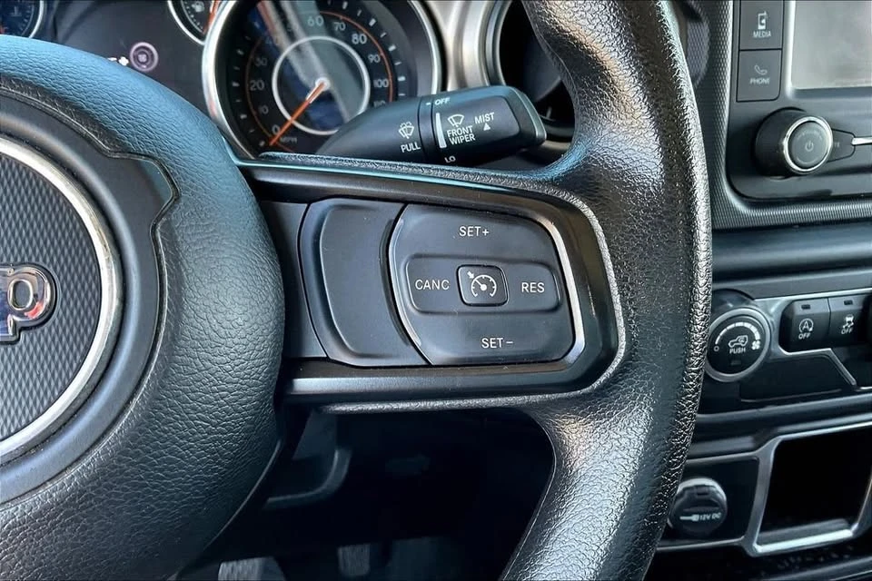 2020 Jeep JT Gladiator - Image 11 of 20