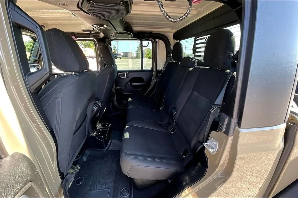 2020 Jeep JT Gladiator - Image 7 of 20