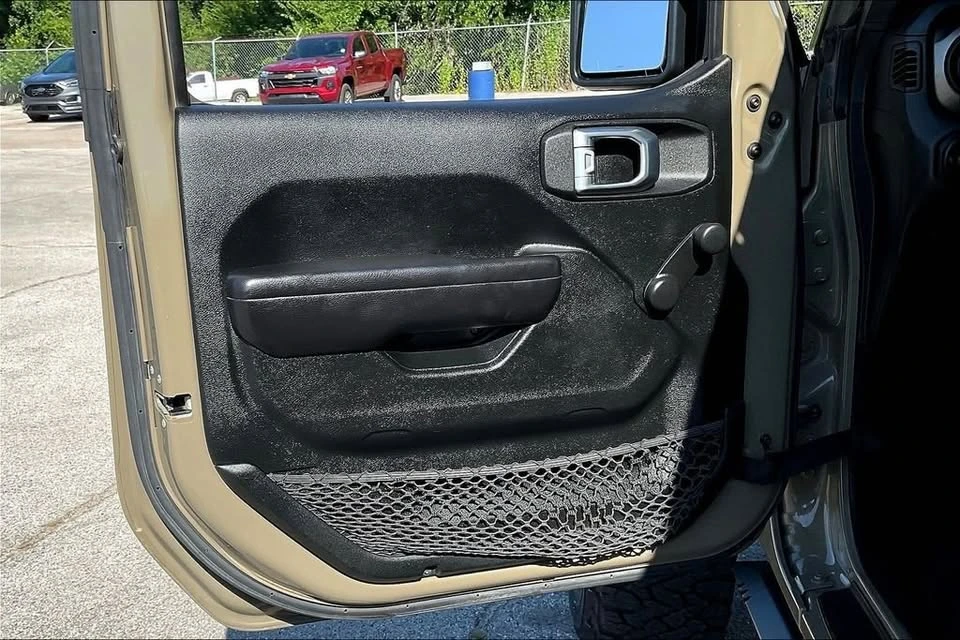 2020 Jeep JT Gladiator - Image 19 of 20