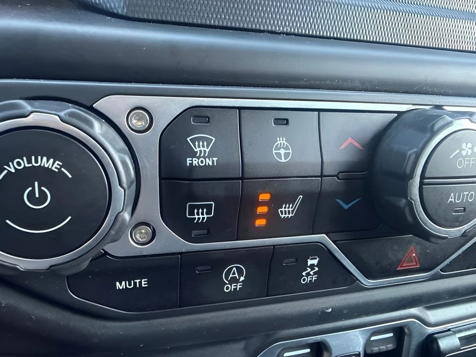 2020 Jeep JT Gladiator - Image 17 of 29