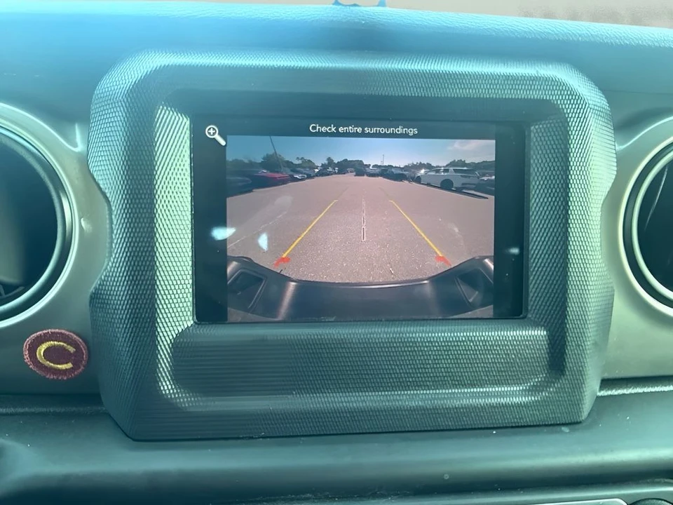 2020 Jeep JT Gladiator - Image 16 of 29
