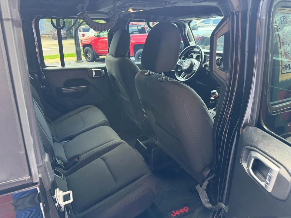 2020 Jeep JT Gladiator - Image 18 of 31