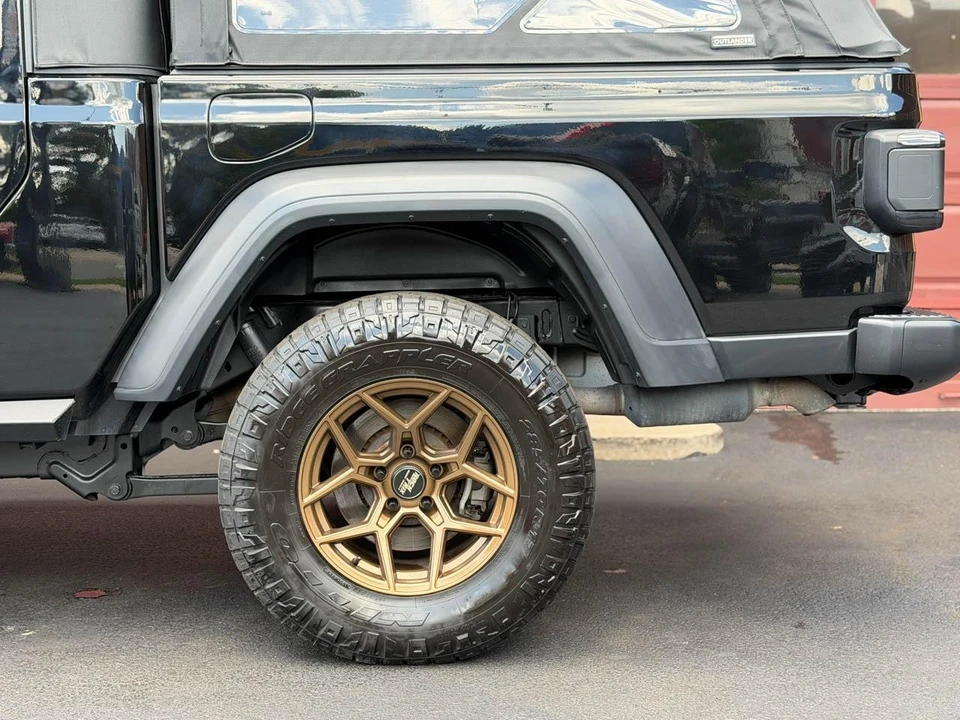 2020 Jeep JT Gladiator - Image 28 of 31
