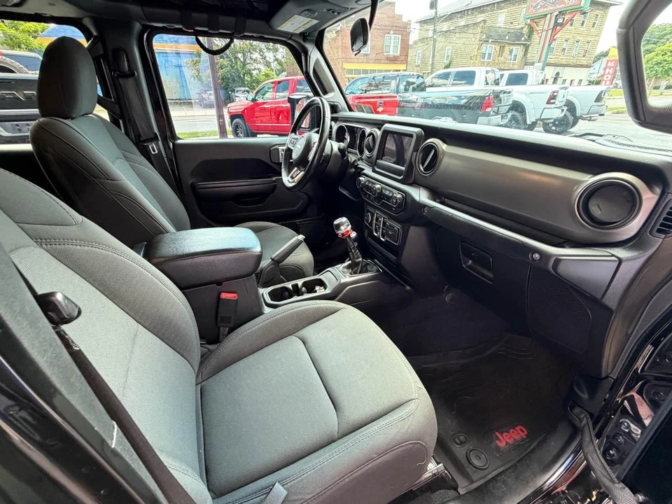 2020 Jeep JT Gladiator - Image 20 of 31