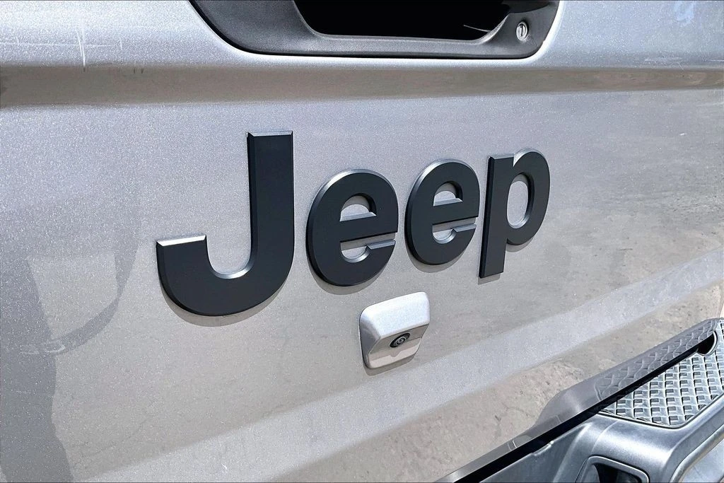 2020 Jeep JT Gladiator - Image 11 of 31