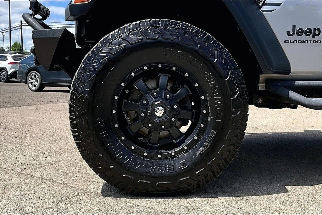 2020 Jeep JT Gladiator - Image 12 of 31