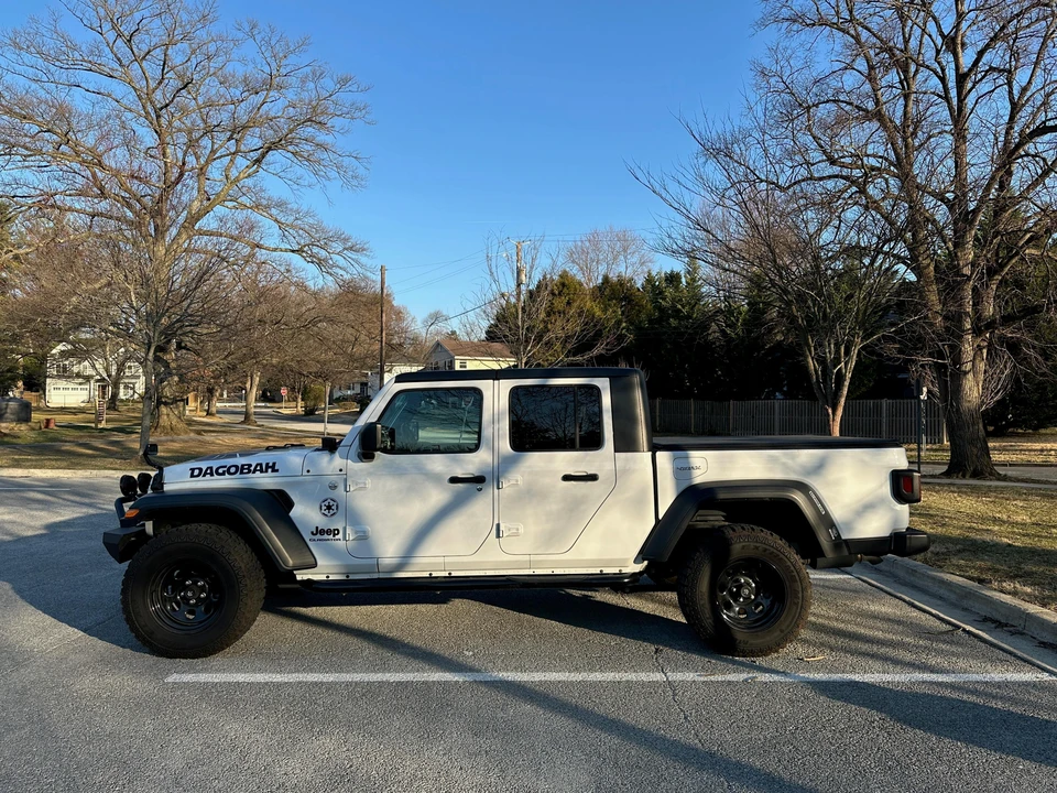 2020 Jeep JT Gladiator - Image 29 of 31