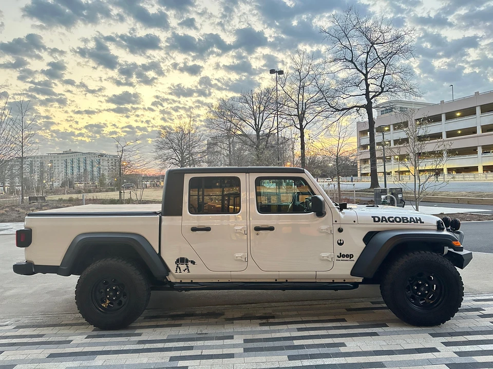2020 Jeep JT Gladiator - Image 23 of 31