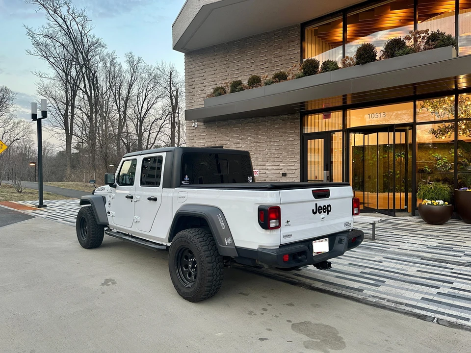2020 Jeep JT Gladiator - Image 15 of 31