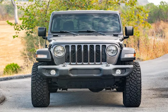 2020 Jeep JT Gladiator - Image 2 of 31